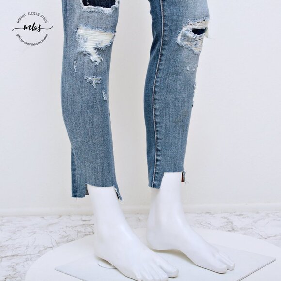 American Eagle Super Stretch Low Waist Distressed Raw Hem Jeggings - Picture 7 of 14